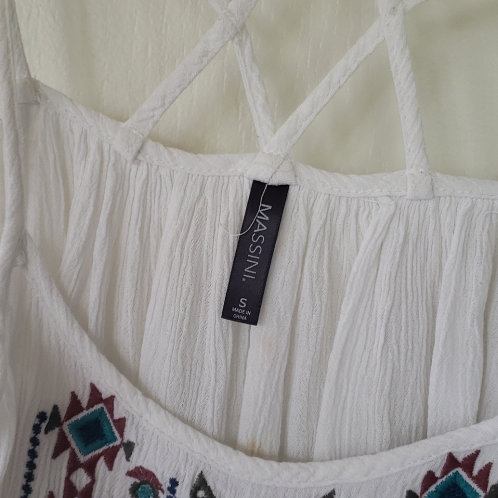 🌷🌷Patterned White Tank-Top🌷🌷 - Picture 3 of 5